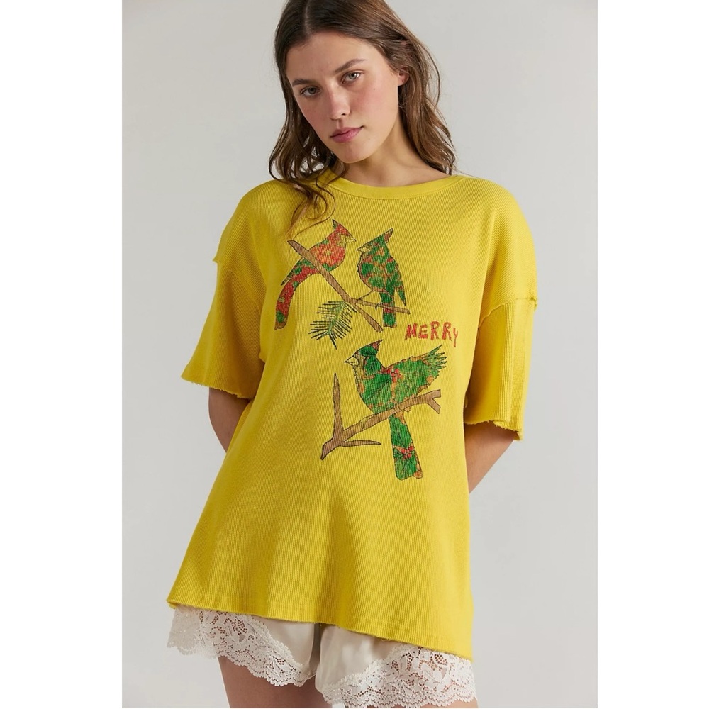 Free People Ragabond Cardinal Merry Thermal Tee in Yellow Size XL NWT Birds